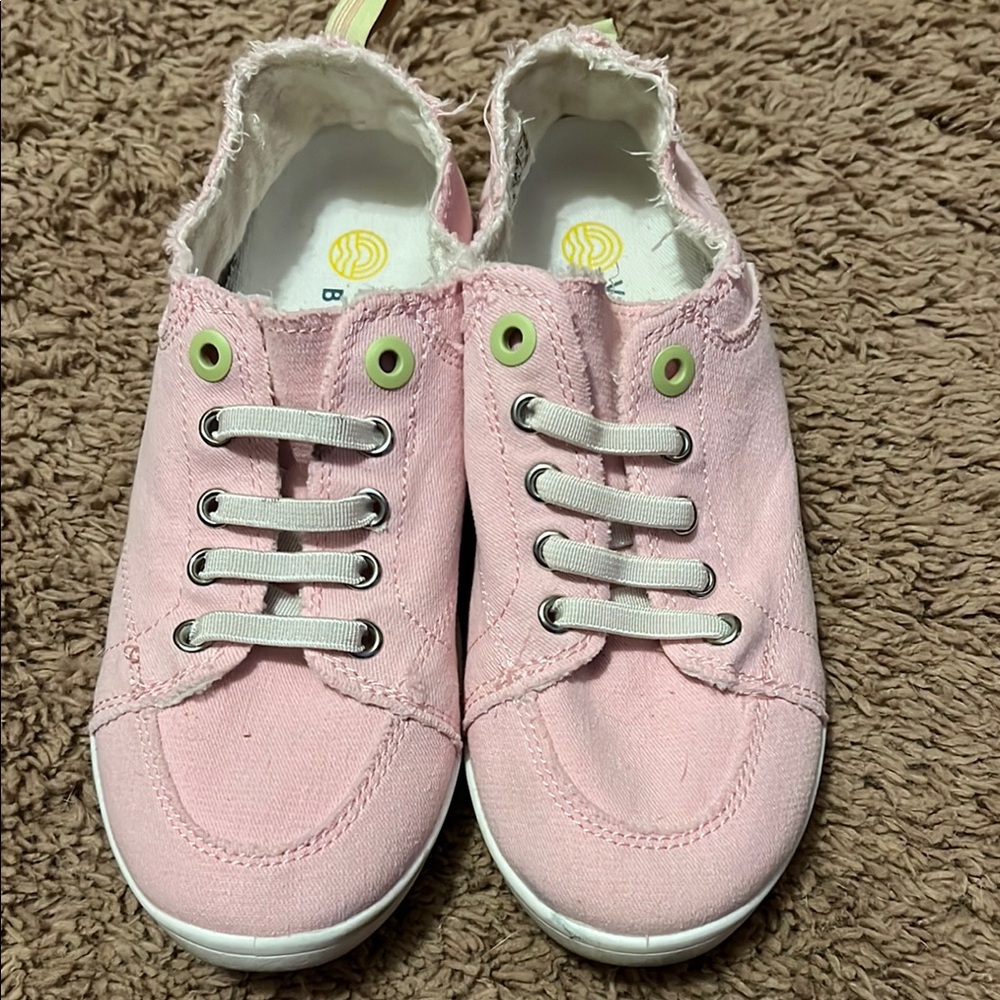 Vionic Pismo Lace-Up Shoes
